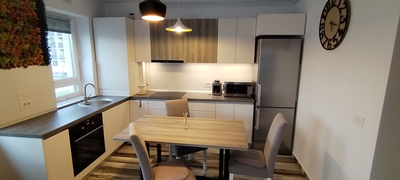 Închiriez apartament 2 camere Coresi Kasper