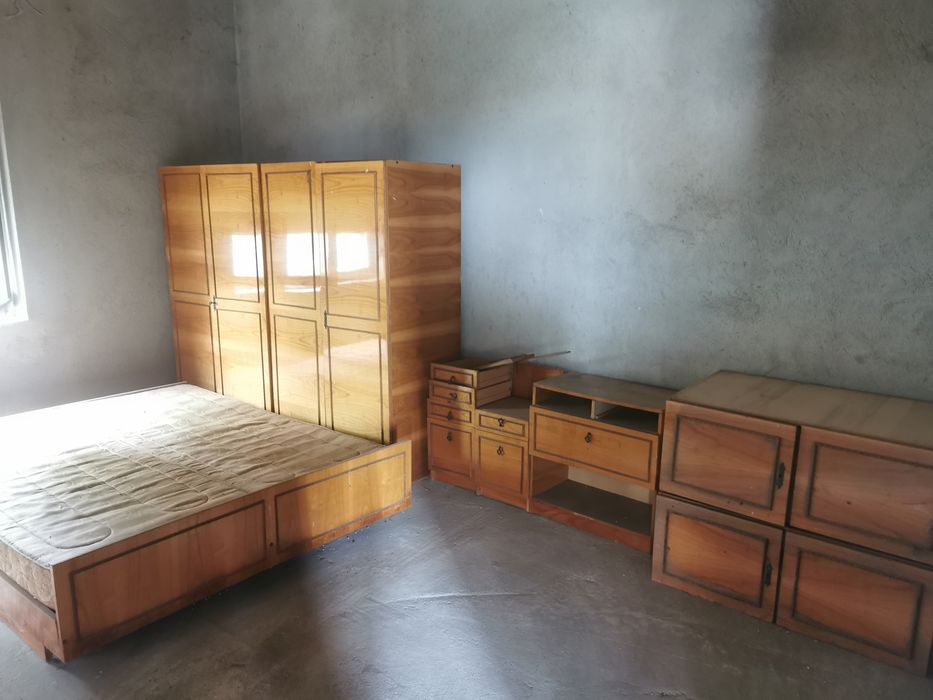 Mobila dormitor veche stare buna