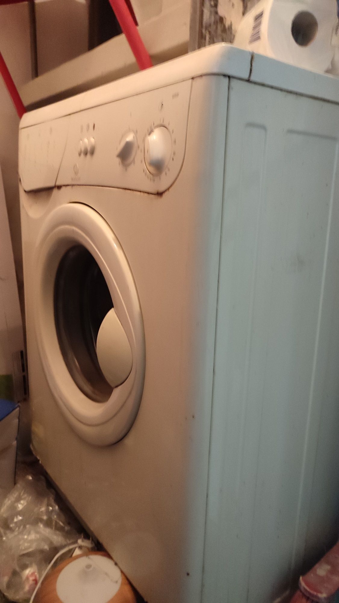 Vand mașină de spălat automata Indesit