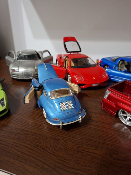 Machete auto din metal 1:18 ; 1:24