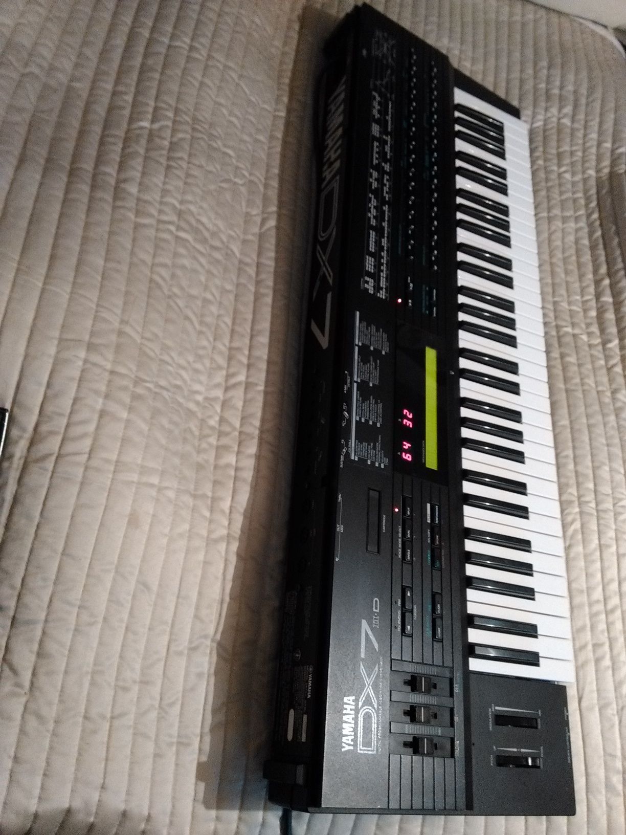 Yamaha dx 7  l l FD impecabila