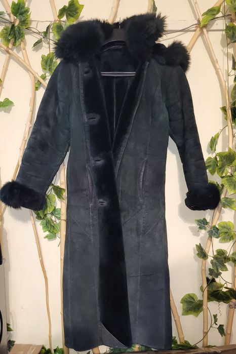 Продам дубленку женскую, замша