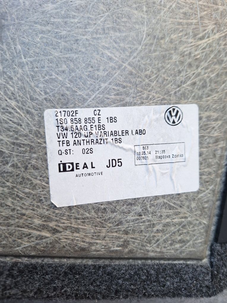 Кора за багажник VW UP Оригинална !!