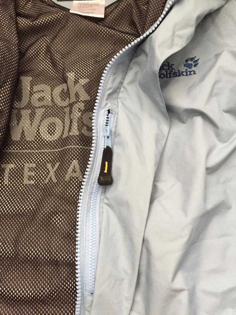 Vand geaca Jack Wolfskin de fete marimea M