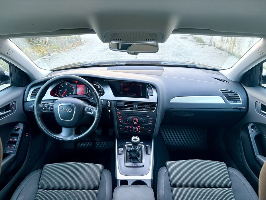 Audi A4 Berlină , 2.0 143CP, 210.000km an.2009 , carte RO facută