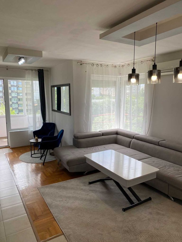 Дава се под наем Двустаен апартамент в Бургас, Изгрев - 60 кв.м за 459 € - Снимка #6