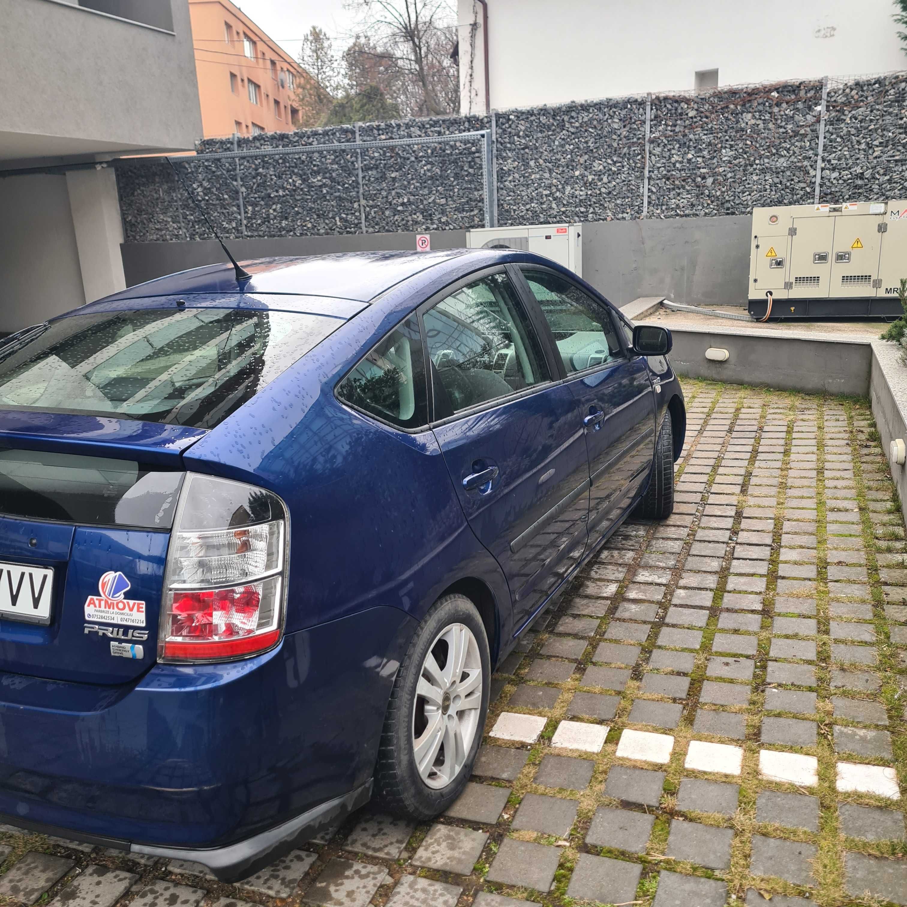 Toyota prius an fabricatie 2008 km 106000 .pret 6500 euro negociabil