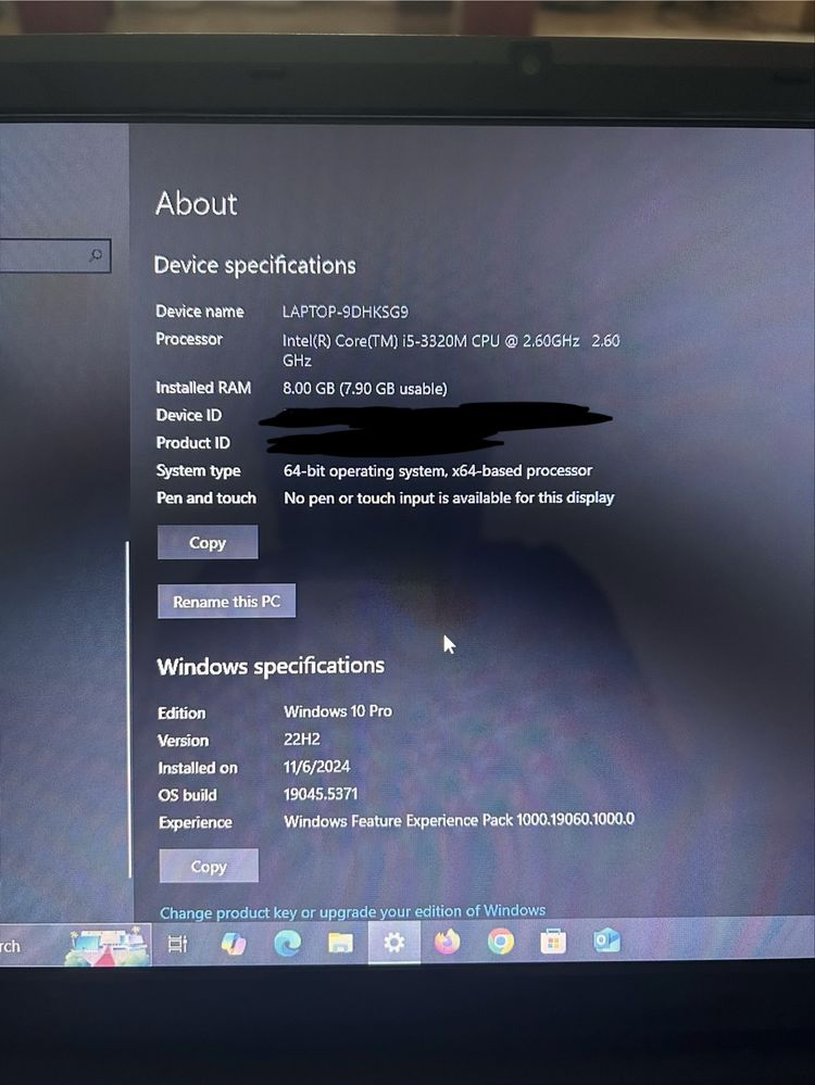 Laptop Clevo 15,6’’ procesor Intel i5, 8gb ram, 128gb ssd