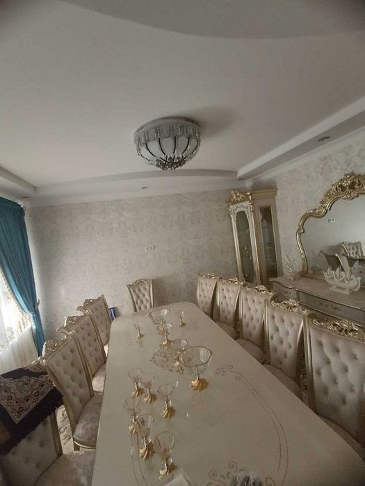 продается 5-комнатный дом со всеми удобствами. 1,8 сот;