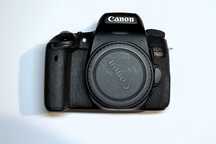 aparat foto DSLR Canon 760D