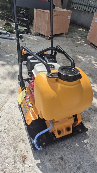 Placa compactoare si mai compactor