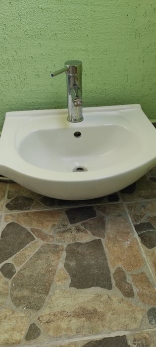 Мивка  със смесител