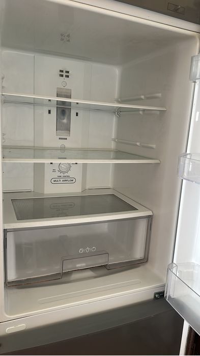 Продаю холодильник  LGв хорошем состояний