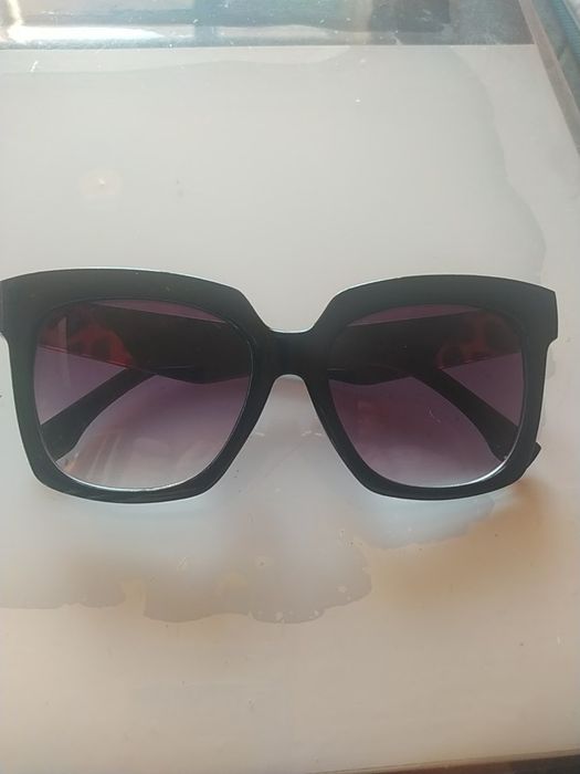 Дамски слънчеви очила