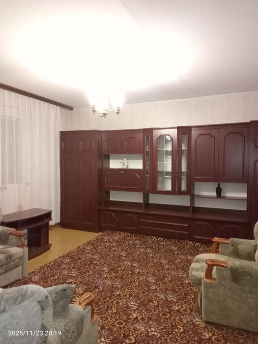 Сдаю -3-х. ком.кв У/П.на 1мкр.