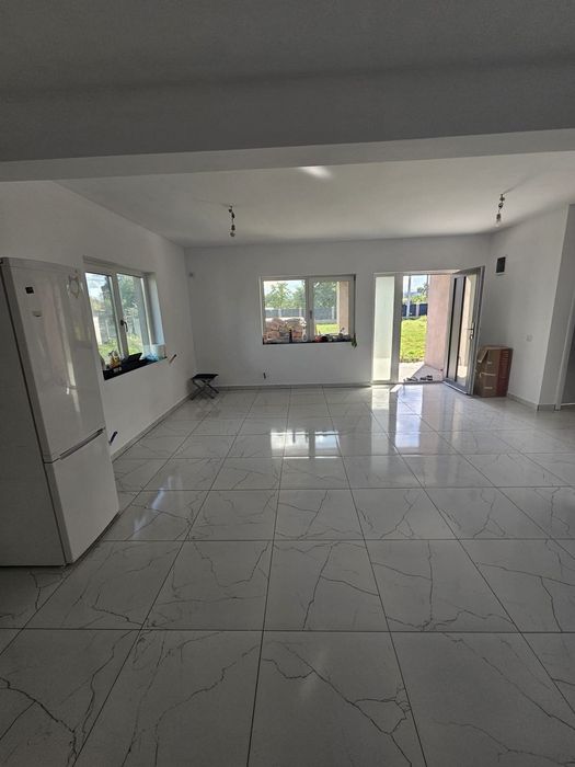 Casa de vanzare Opriseni