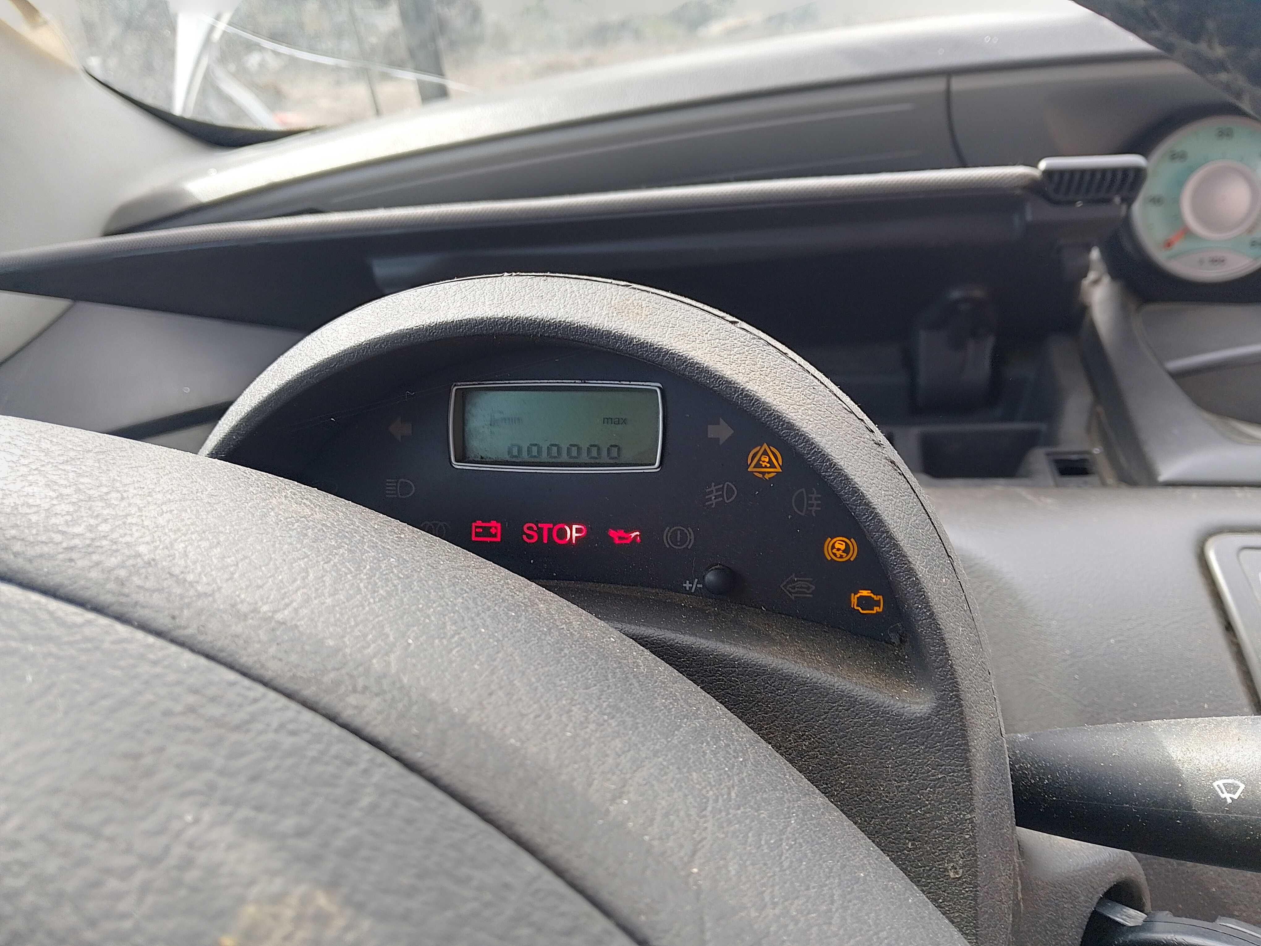 Пежо 807 на части