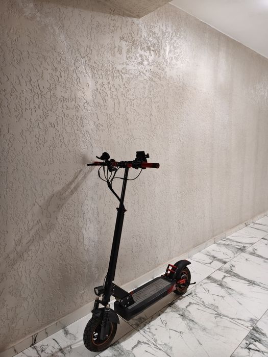 Продам электросамокат