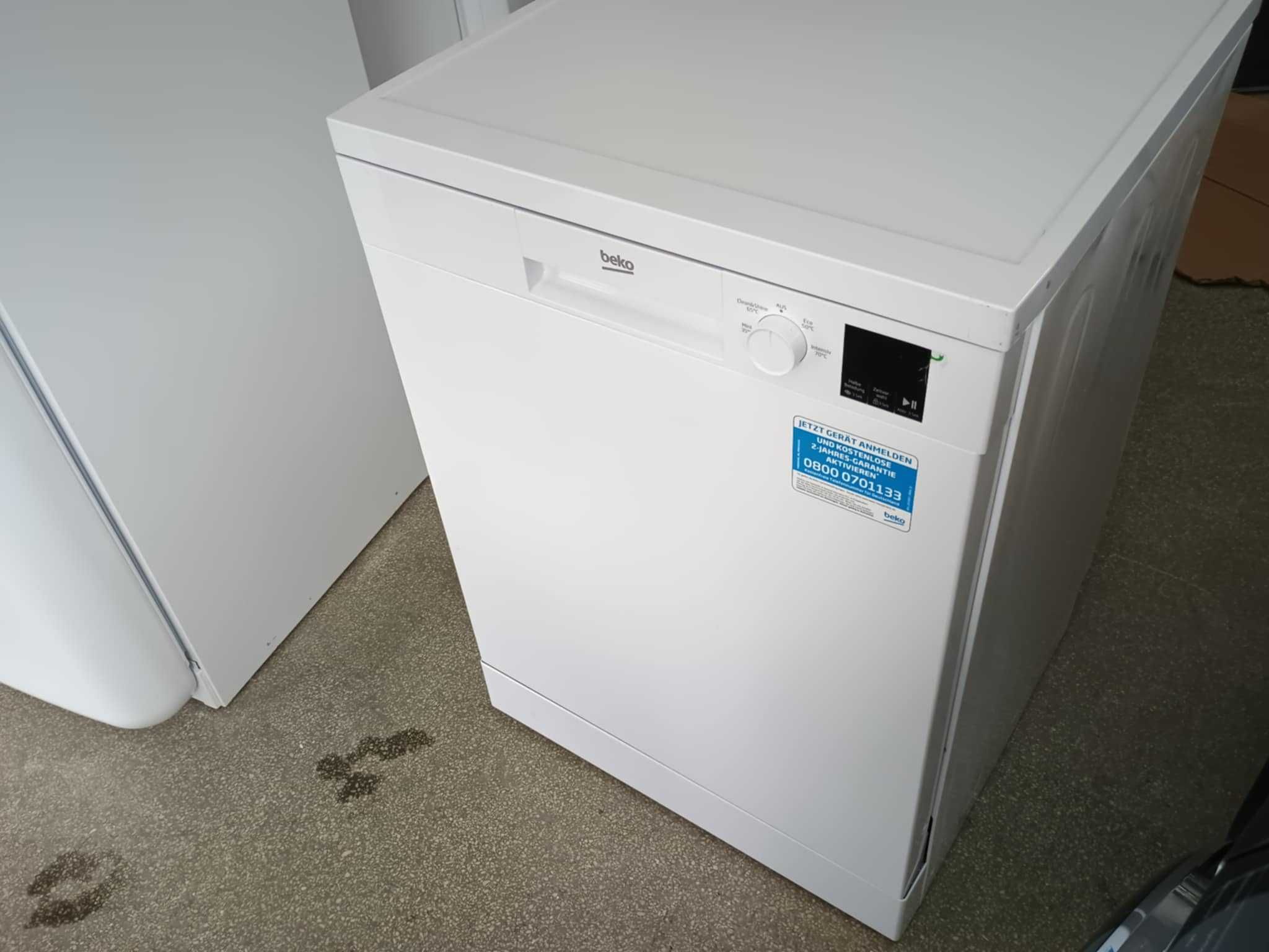 Съдомиялна машина BEKO-БЕКО 60 см DFN04321W Quick&Shine