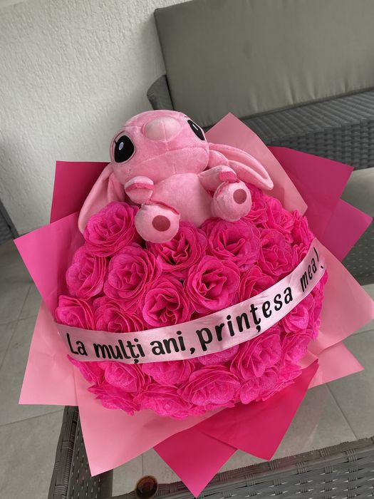 Buchet roz cu stitch