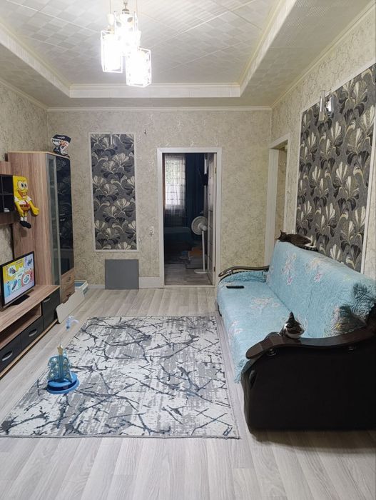 Продам чиланзар 11.  Двух комнатная