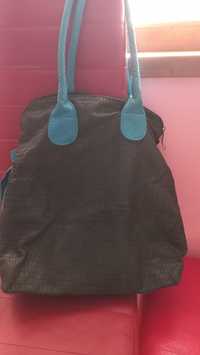 Дамска чанта черно със синьо