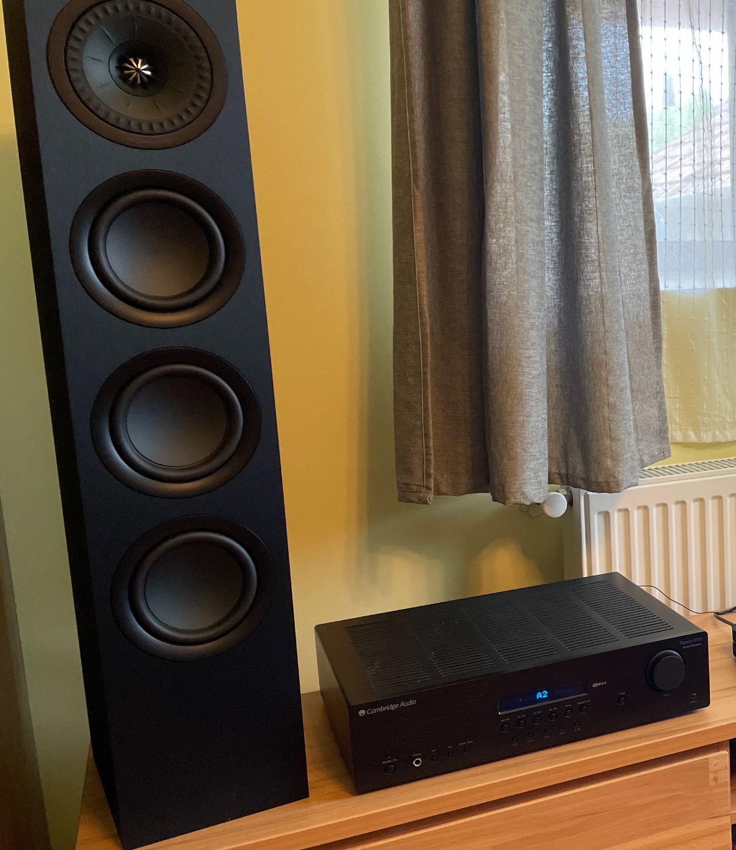 Amplificator integrat Cambridge Audio Topaz SR20