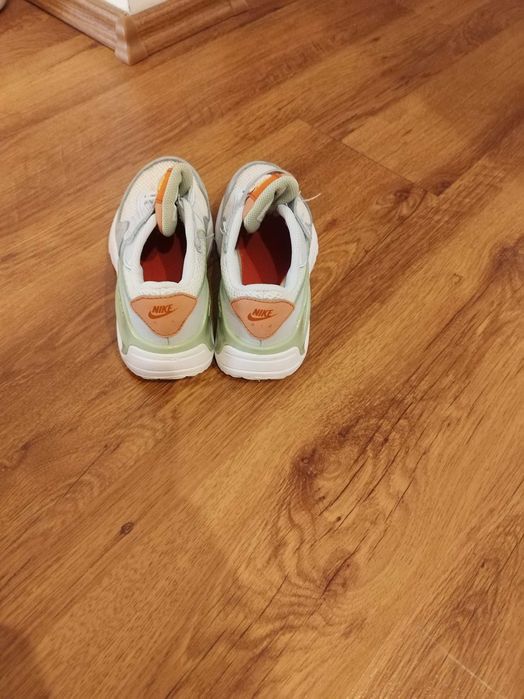 Adidasi Nike Air baietii