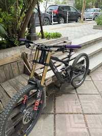 Commencal downhill