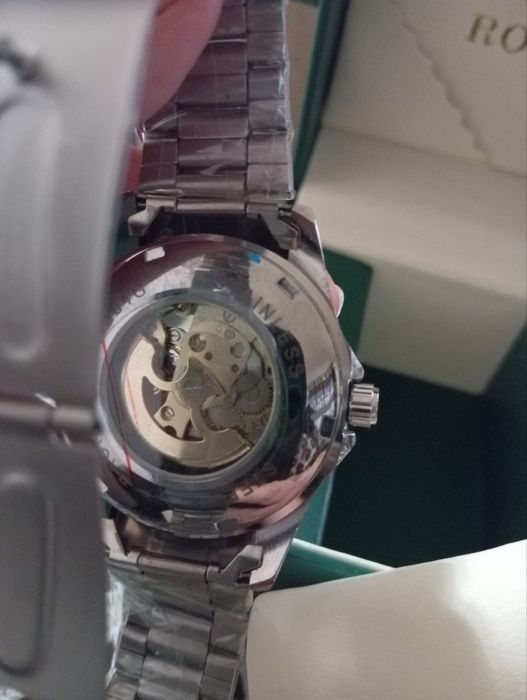 Часы наручные...