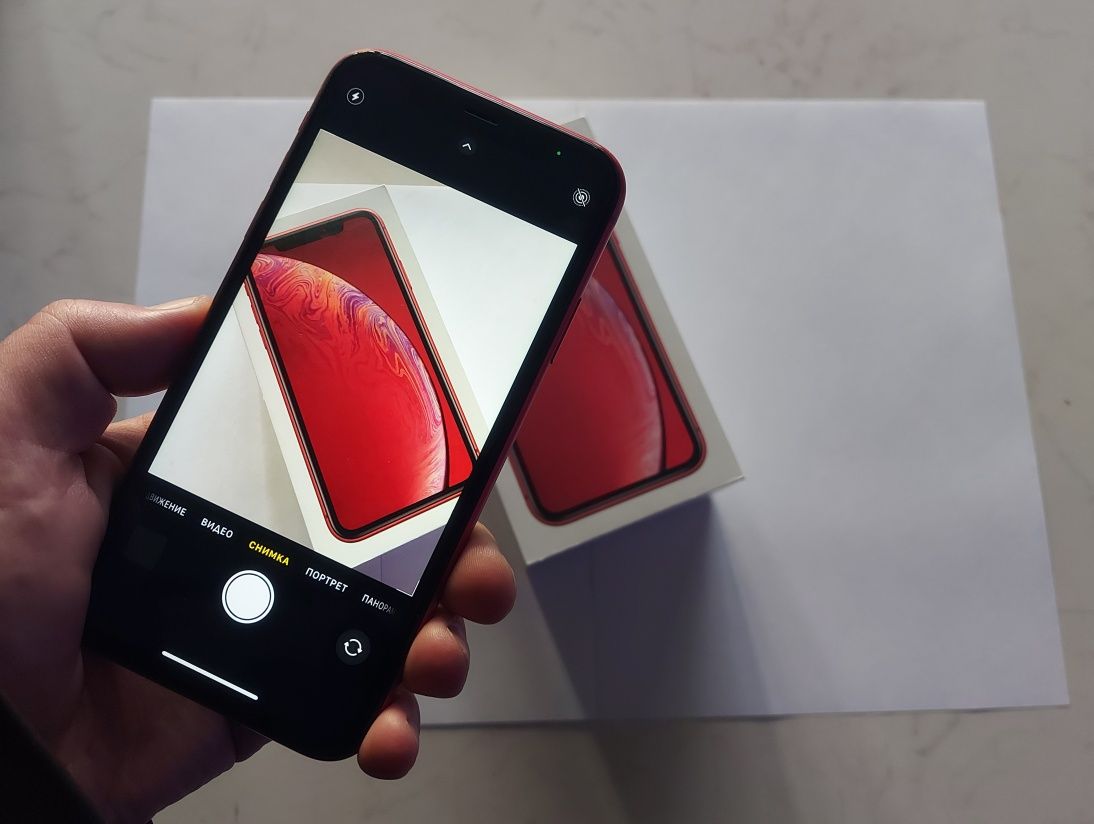 Apple iPhone XR - 64GB / 80% / Red