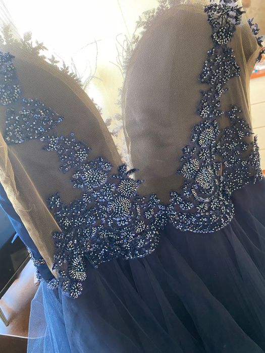 Продавам балната си рокля