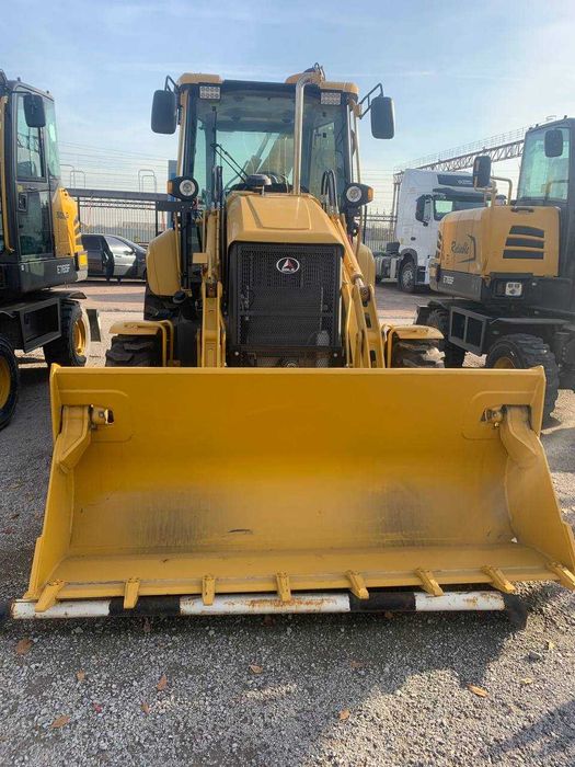 В наличии! Колёсный экскаватор-погрузчикSDLG B877F
0,18/1,0куб.м Volvo