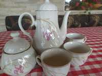 Порцеланова кана, захарница и 3 чаши за чай
