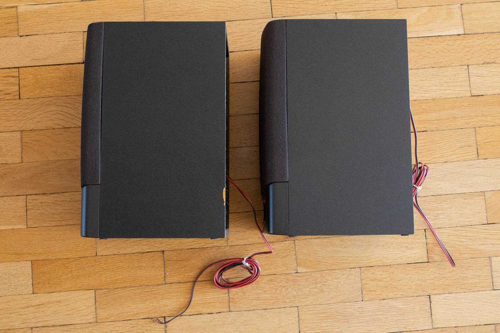 Комплект тонколони Panasonic SB-CH32