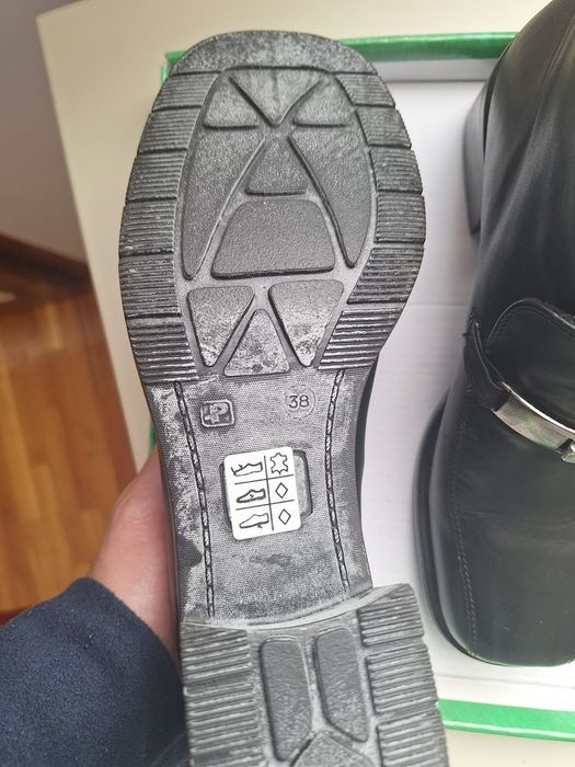 Черни боти -естествена кожа-№ 37 -Нови