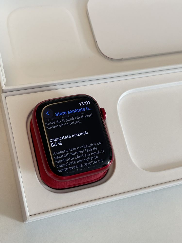 Ceas Smartwatch Apple Watch Series 7 45 mm Limited Edition Red