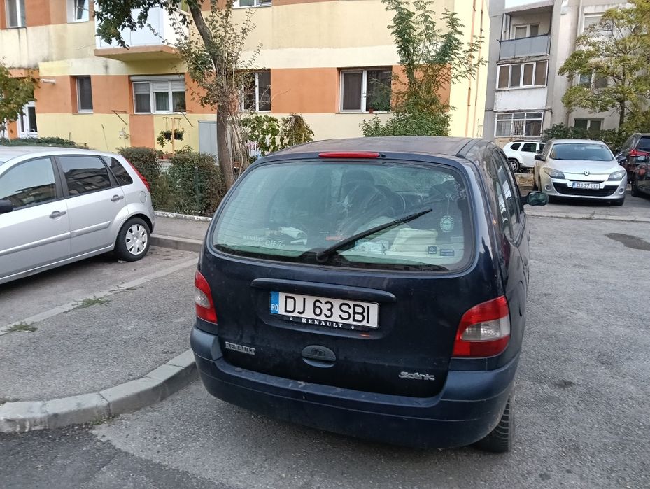 Vând Renault scenic