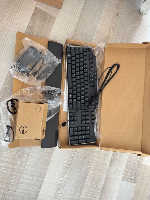 Dell Ергономична клавиатура+Dell оптична мишка
