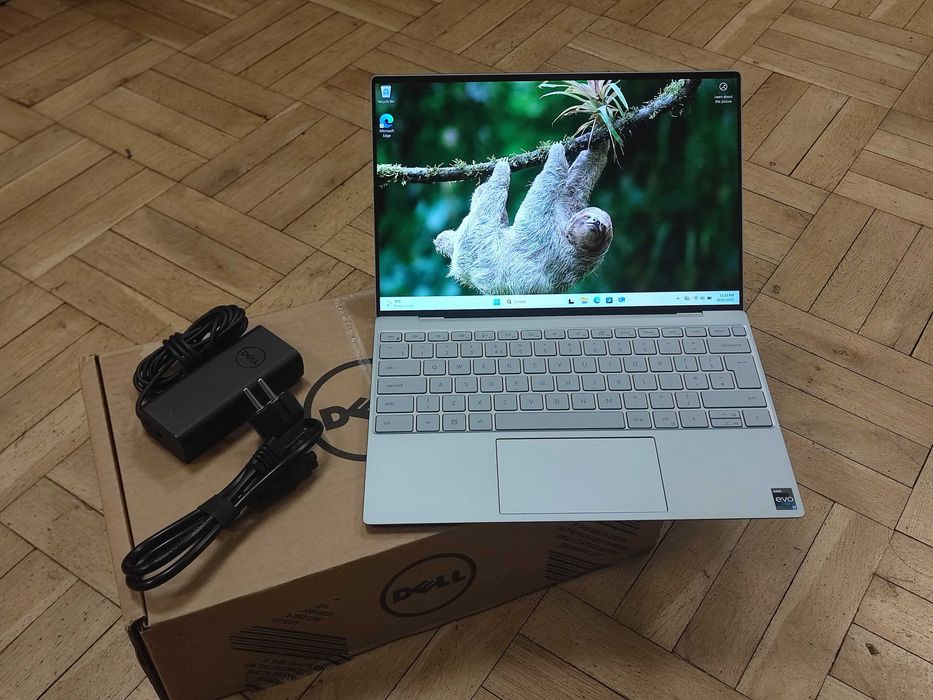 Лаптоп DELL XPS 13 9315, i7-1250U, 16GB DDR5, 500GB SSD NVME