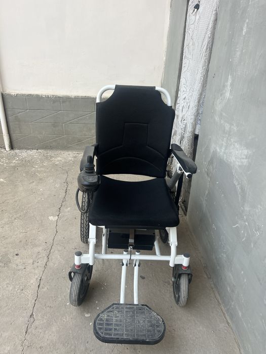 инвалидная коляска