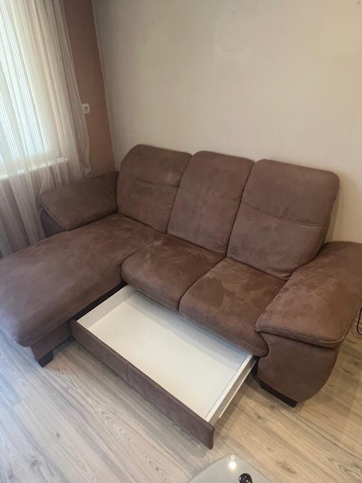 Диван без забележки