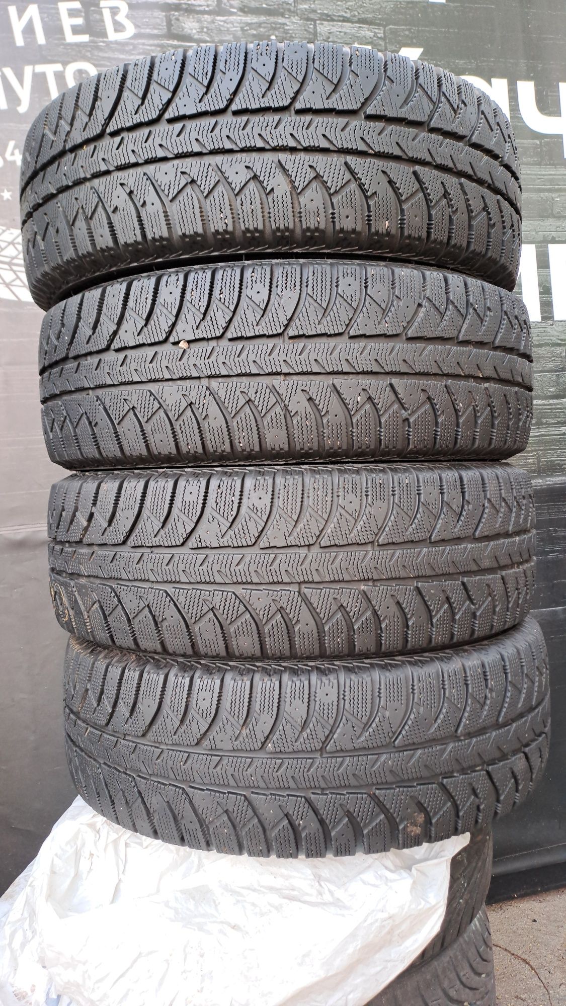 4бр. Джип 215/65/16 Lassa Iceways 2