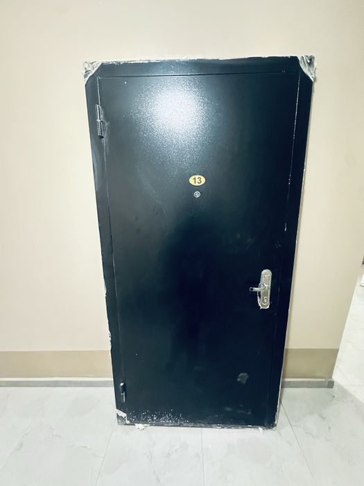 Продаю дверь 2/90