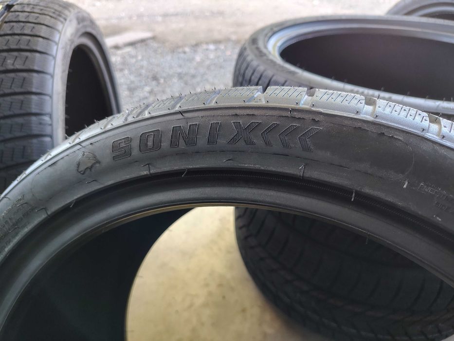 4бр.НОВИ зимни гуми SONIX 245 40 19+275 35 19 DOT25 цена за брой