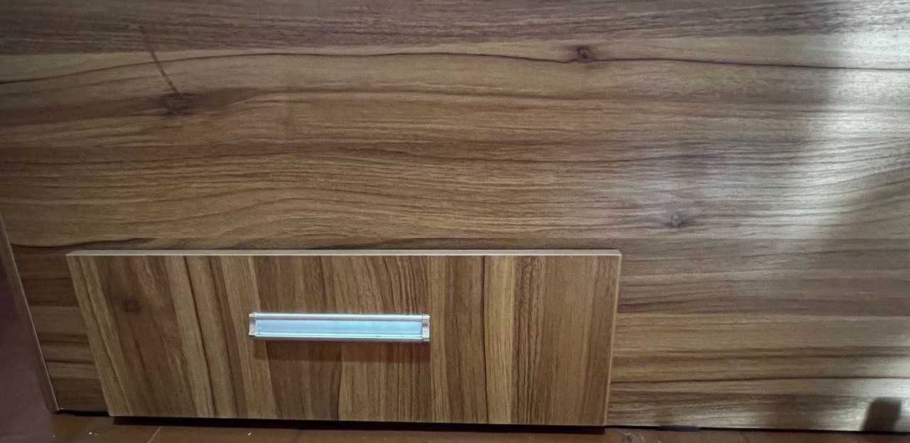 Кровать для спальни или детской