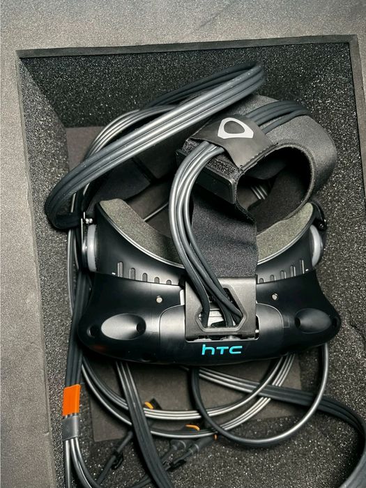 Сволен от витрина HTC Vive пълен комплект за PC Windows компютър