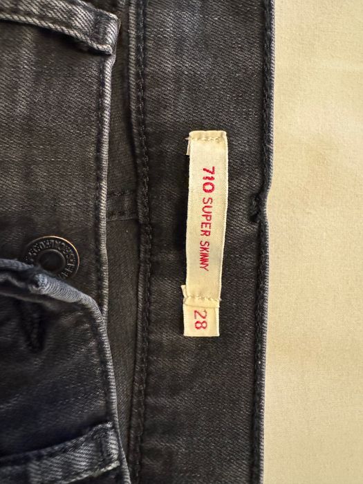 Дамски дънки  Levi's размер 28