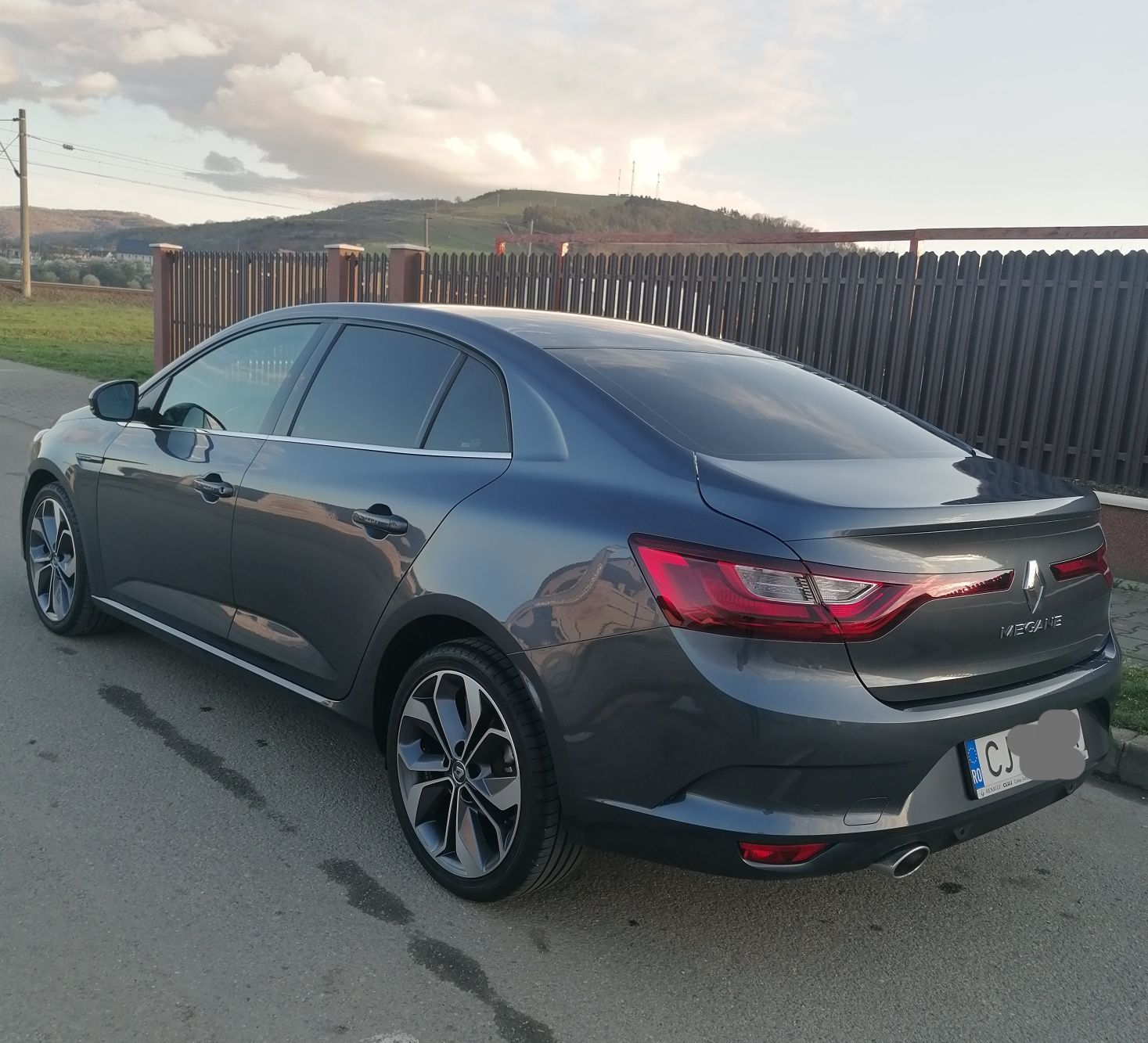 vând Renault Megane 4 Sedan 2021 1.5dci 116 Cp, automat, 23.000 km!