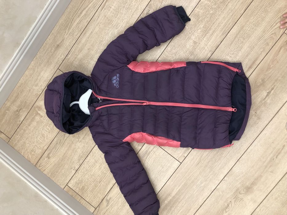 Куртка адидас оригинал .